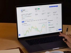 �Ϸ��м���ȫ����ʦ��ѵ���ö���Ǯ/