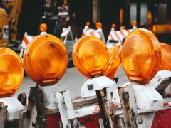 ���м���ȫ����ʦ��ѵ���ö���Ǯ/