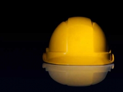 ���Ƹ��м���ȫ����ʦ��ѵ���ö���Ǯ/