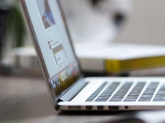 �Ͼ��Ӿ������ѵѧУ�ĸ���/