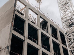 Ȫ���м���ȫ����ʦ��ѵ���ö���Ǯ/