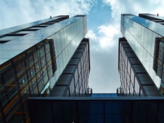 ����м���ȫ����ʦ��ѵ���ö���Ǯ/