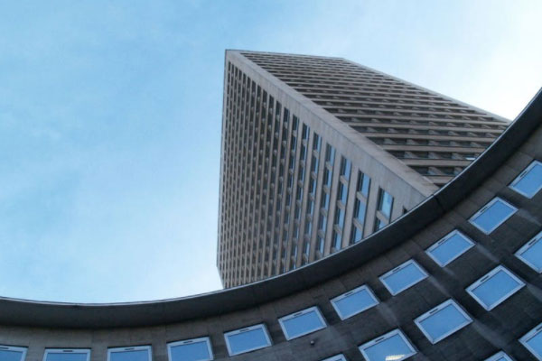 �����м���ȫ����ʦ��ѵ���ö���Ǯ