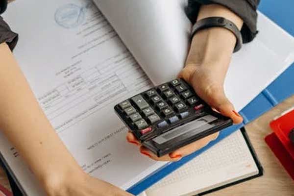 �е³�������ʦ��ѵ_���ö���Ǯ