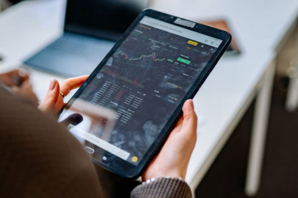 ���ʳ�������ʦ��ѵ_���ö���Ǯ