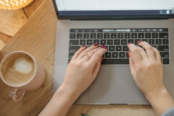  �𻪳�������ʦ��ѵ_���ö���Ǯ