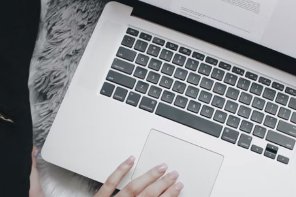 �ߺ���������ʦ��ѵ_���ö���Ǯ