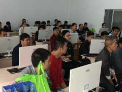 ��ݸ�Զ���plc�����ѵѧУ/