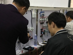 ��ݸ����plc�����ѵѧУ/