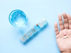 ��ִͬҵ��ҩʦ�ĸ���ѵ������/