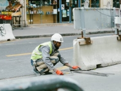 �Ƹ�һ������ʦ��ѵ��������_����/