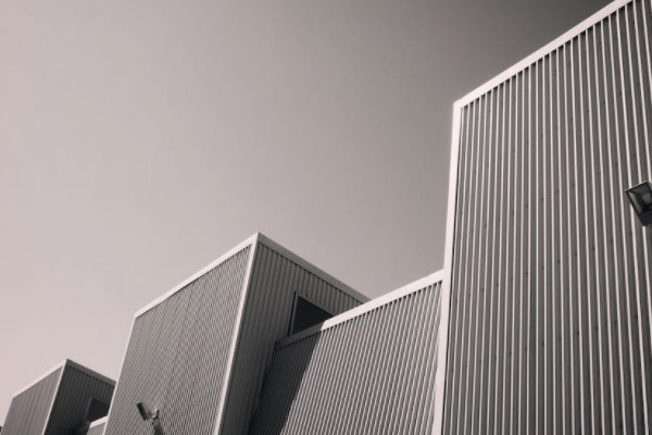 ¤�����ʵ����ѵ��������