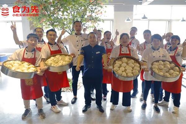 ��ݸʯ��ʳΪ��С����ѵ