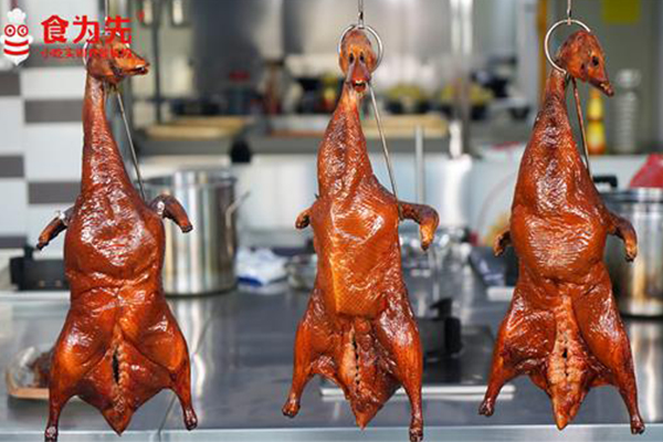 ����ʳΪ��С����ѵ