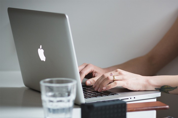 ��������ʦ������ѵѧУ�ļҺ�