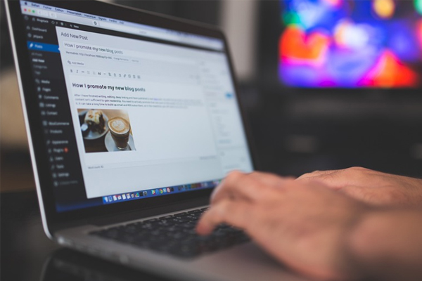 �ൺ����ʦ������ѵѧУ�ļҺ�