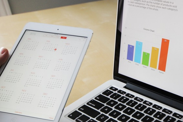 ���󾭼�ʦ������ѵѧУ�ļҺ�