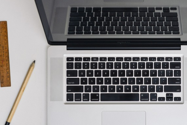 ���վ���ʦ������ѵѧУ�ļҺ�