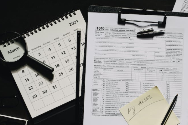 ̨�ݾ���ʦ������ѵѧУ�ļҺ�