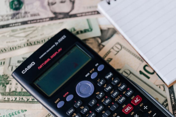 ���վ���ʦ������ѵѧУ�ļҺ�