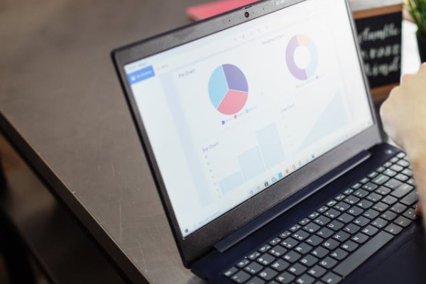 ���ľ���ʦ������ѵѧУ�ļҺ�