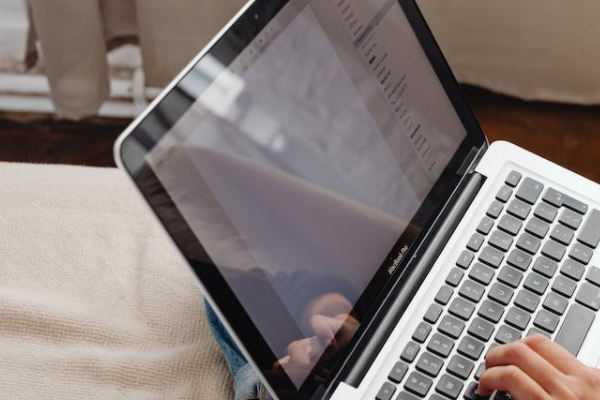 ��������ʦ������ѵѧУ�ļҺ�