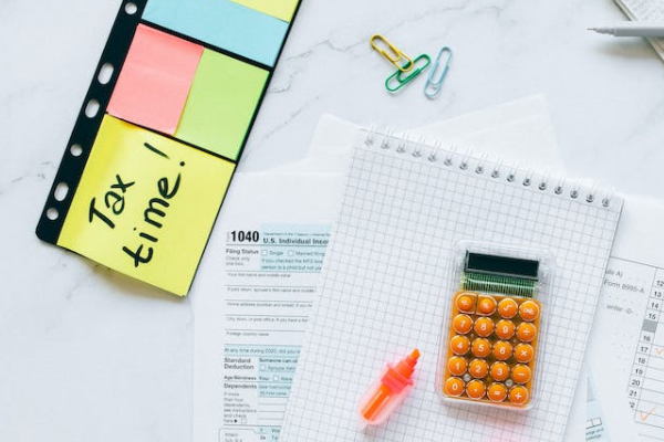 פ���꾭��ʦ������ѵѧУ�ļҺ�