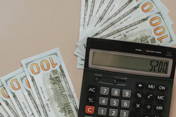 �人����ʦ������ѵѧУ�ļҺ�