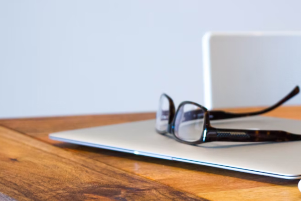 �����繤֤��ѵ�����ļҺ�_����