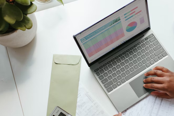 �����繤֤��ѵ�����ļҺ�_����