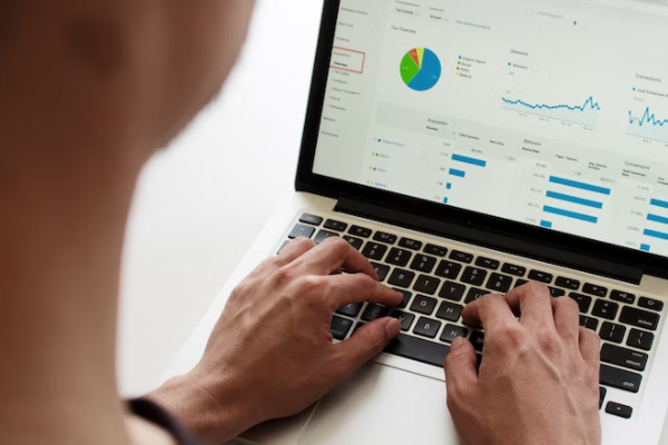 �����繤֤��ѵ�����ļҺ�_����