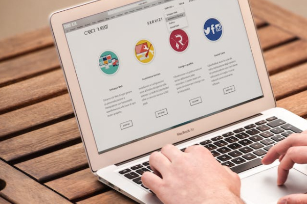 �����繤֤��ѵ�����ļҺ�_����