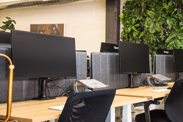 �����繤֤��ѵ�����ļҺ�_����