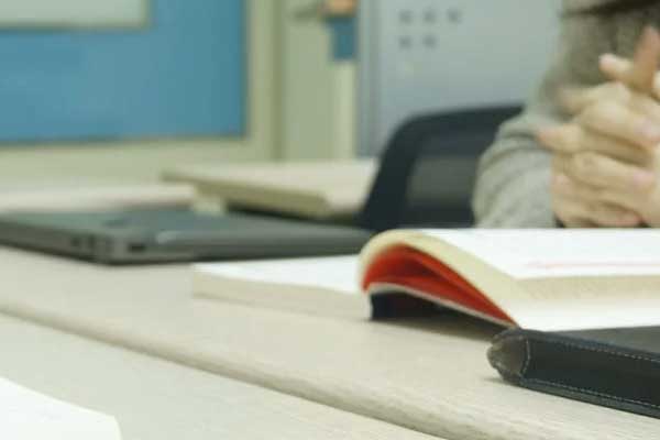 ��Ԫ�繤֤��ѵ�����ļҺ�_����