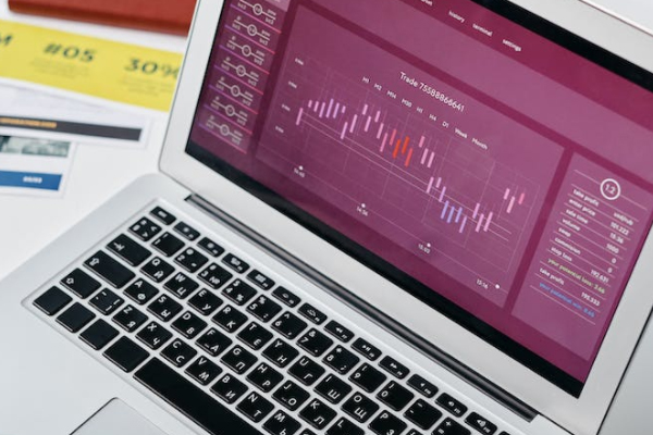 �ڽ��繤֤��ѵ�����ļҺ�_����