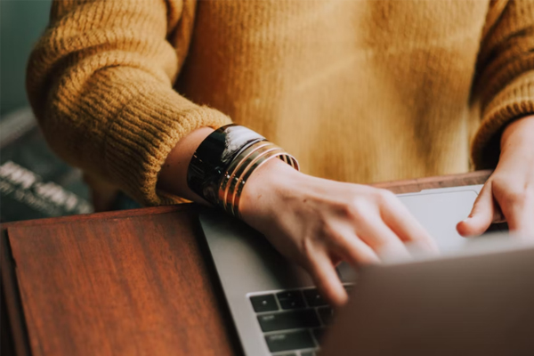 �麣�繤֤��ѵ�����ļҺ�_����