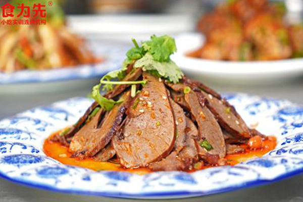 ����ʯ��С����ѵȥ����ѧ��