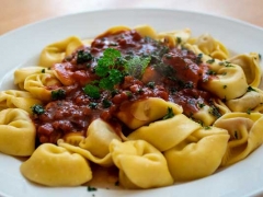 ��ɽ���������ѵ�ļҺ�/