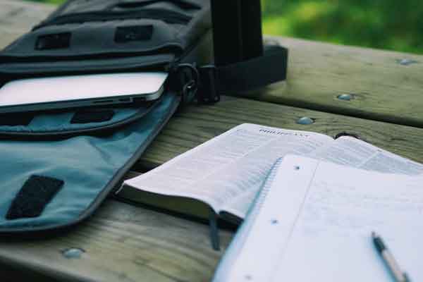 ������ʸ���ѧУ����Щ