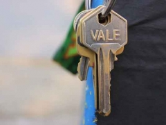 ��ͷ��ҵ�����ʸ�֤��ô��/