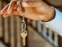 ɽ����ҵ�����ʸ�֤��ô��/