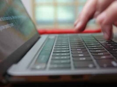 ����ҵ�����ʸ�֤��ô��/