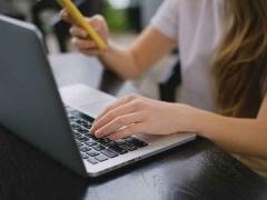 ������ҵ�����ʸ�֤��ô��/