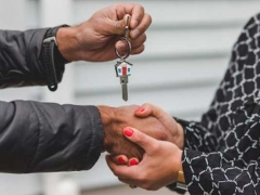 ��ƽ��ҵ�����ʸ�֤��ô��/