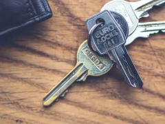 ��̶��ҵ�����ʸ�֤��ô��/