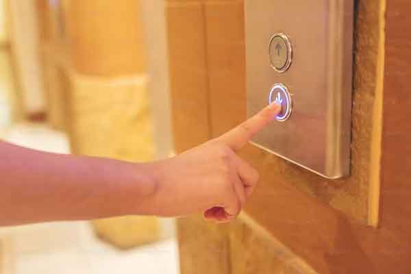 �����ҵ�����ʸ�֤��ô��