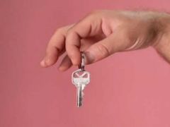 ������ҵ�����ʸ�֤��ô��/