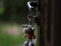 ������ҵ�����ʸ�֤��ô��/