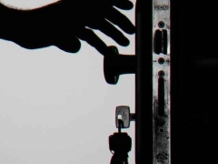 ������ҵ�����ʸ�֤��ô��/