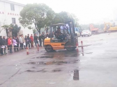 �人ѧ�泵֤Ҫ����Ǯ/